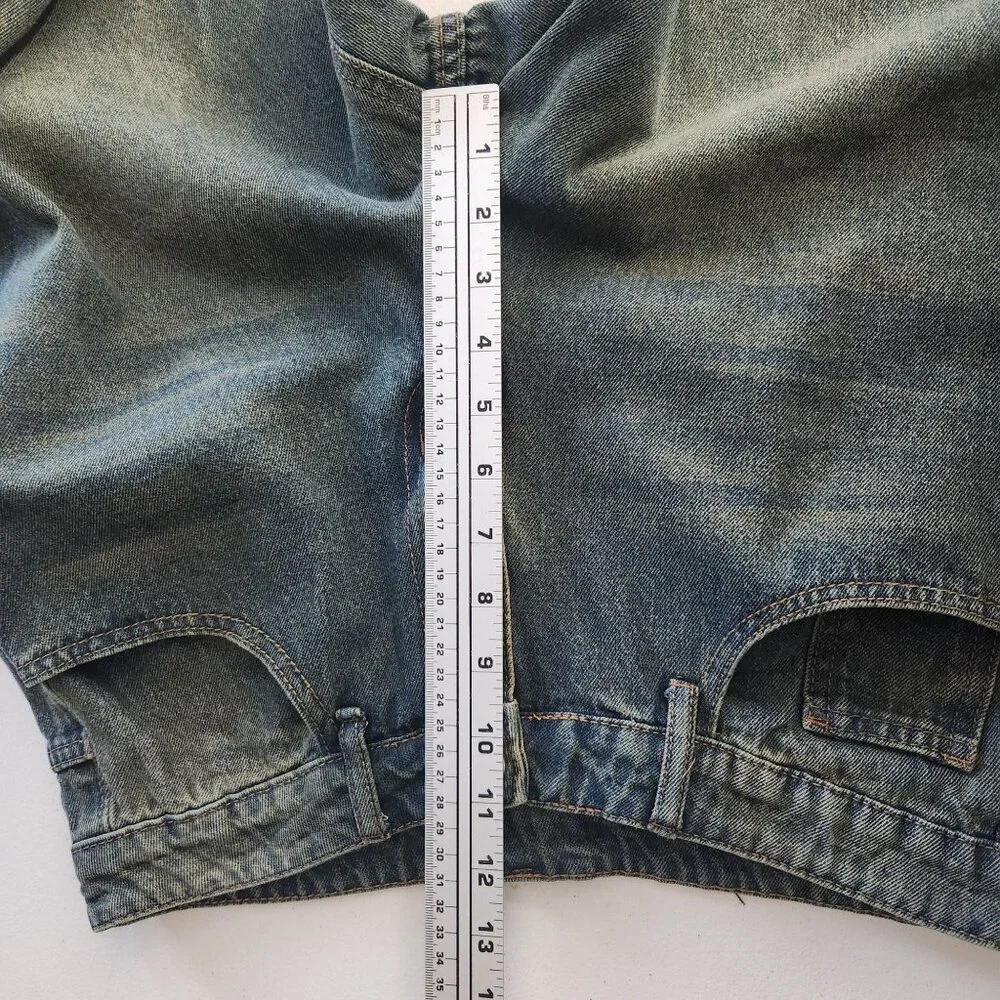 Vintage Mid-Wash Relaxed FitDenim Jeans Straight Leg Unisex Casual Style Medium
